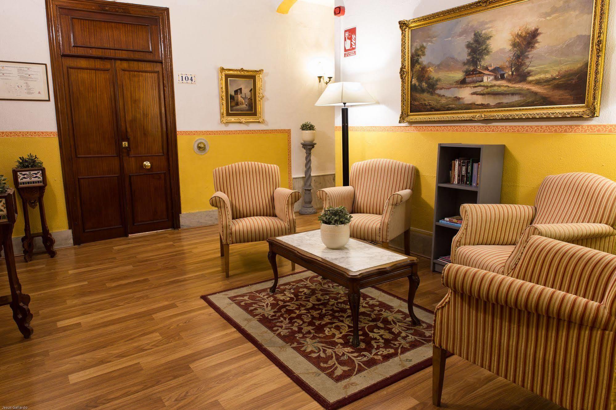 Bed & Breakfast Naranjo Seville Exterior photo