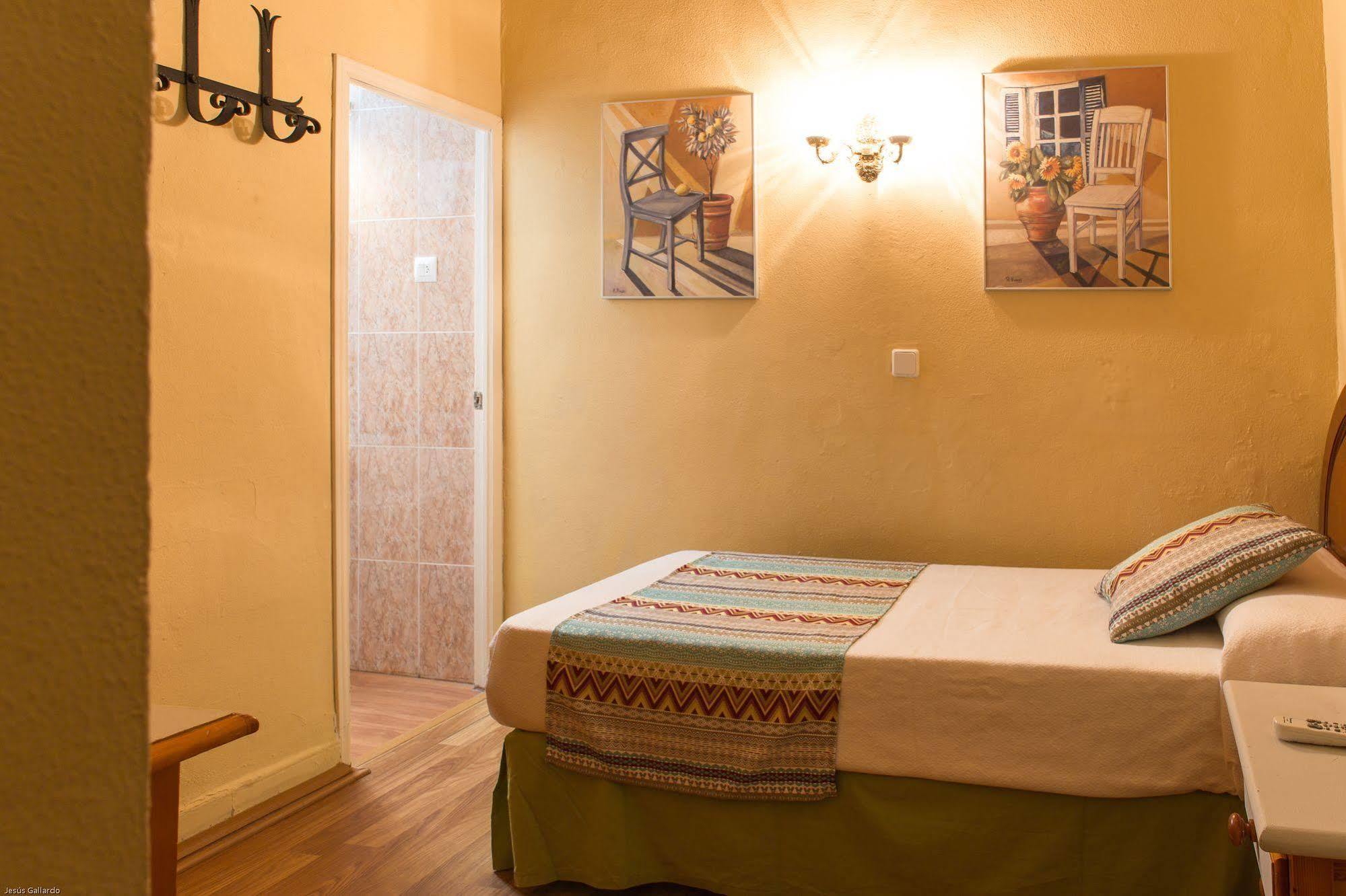 Bed & Breakfast Naranjo Seville Exterior photo