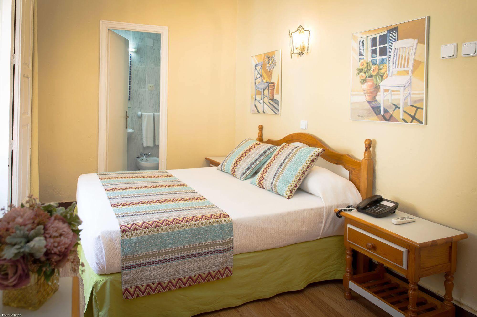 Bed & Breakfast Naranjo Seville Exterior photo