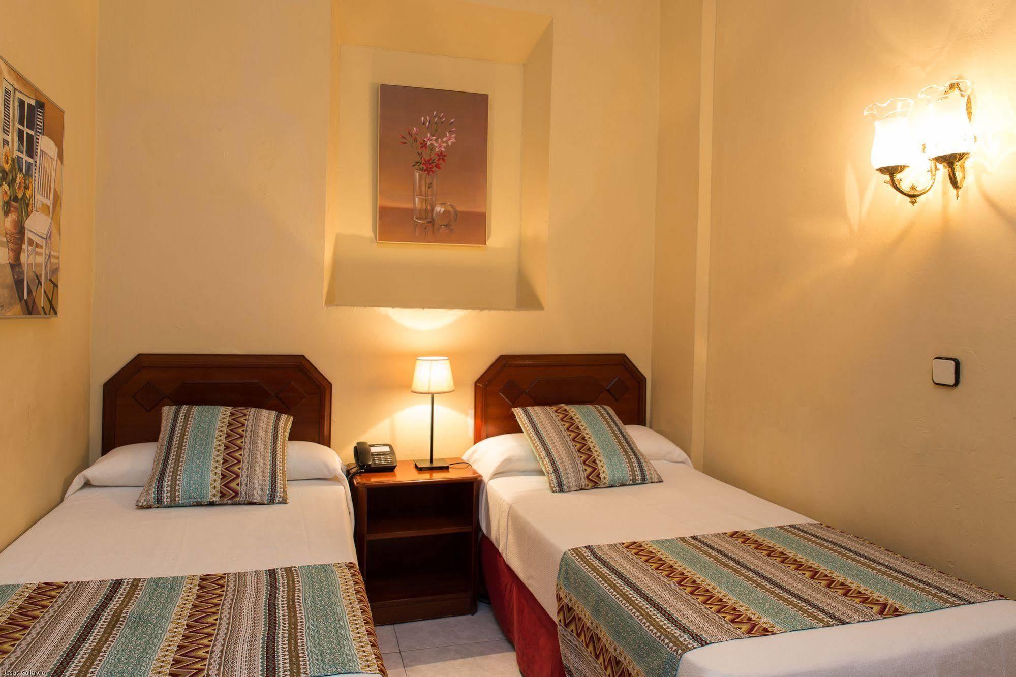 Bed & Breakfast Naranjo Seville Exterior photo